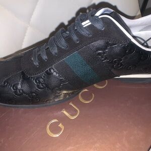 Gucci Black Leather Sneakers with Signature Stripe